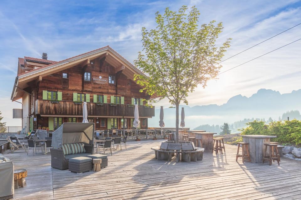 Rinderberg Swiss Alpine Lodge                                                               Hotel in Saanen
