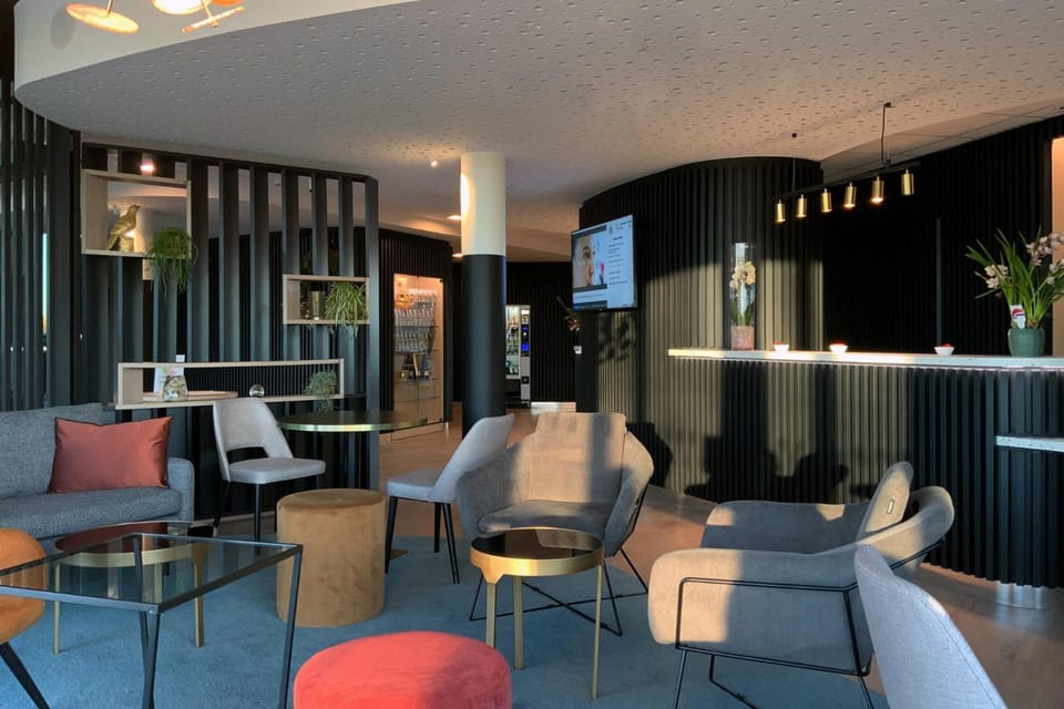 Hotel Akena Troyes - La Chapelle St-Luc Hotel in Bourgogne-Franche-Comté