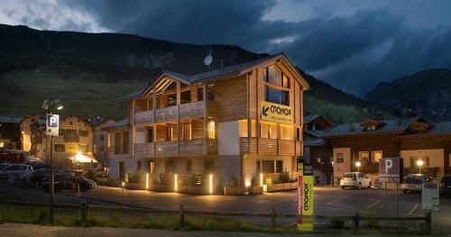 Cronox Vinecc Hotel in Canton of Grisons