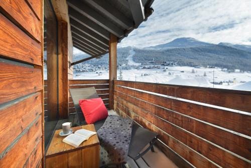 Cronox Vinecc Hotel in Canton of Grisons