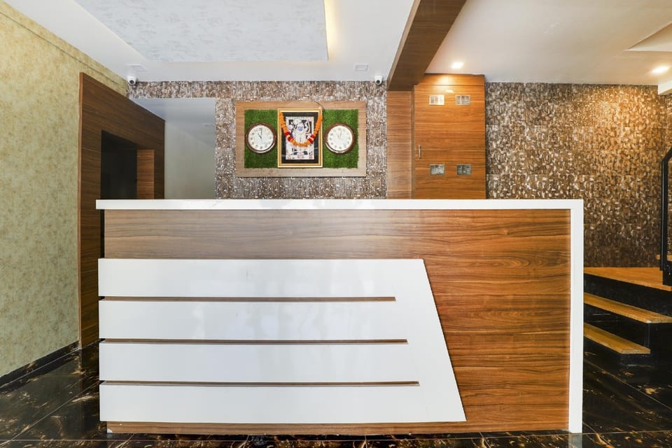Hotel O Grand Hotel in Vadodara