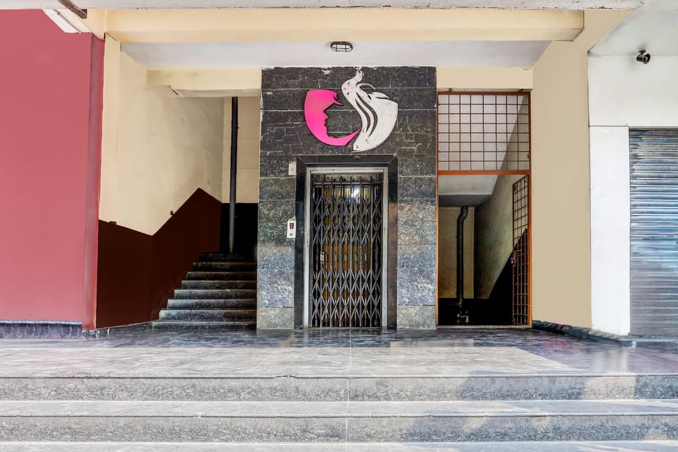 Hotel O Ramoji Hotel in Hyderabad
