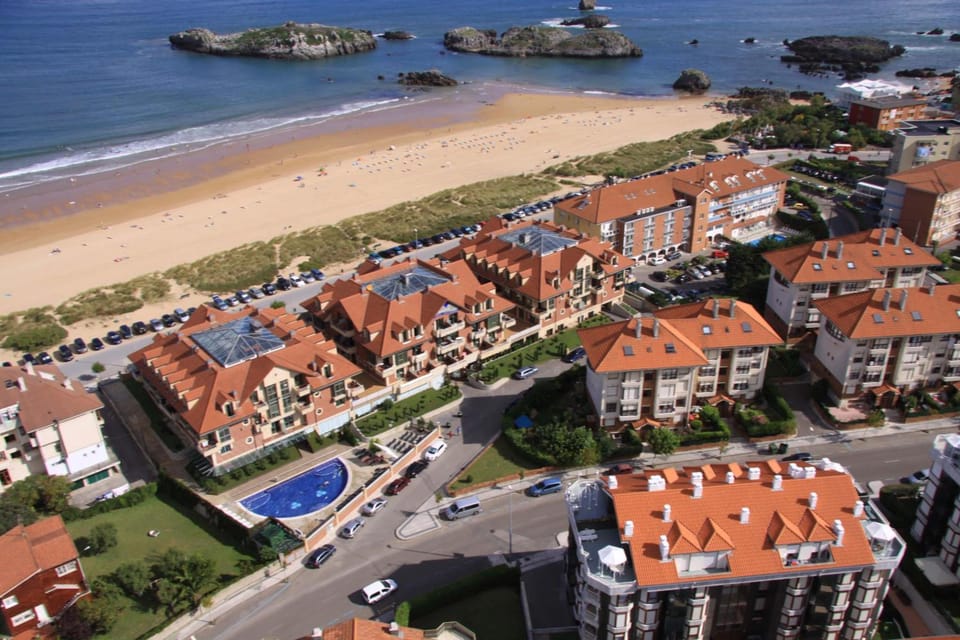 Hotel Maritimo Ris con garaje Hotel in Cantabria