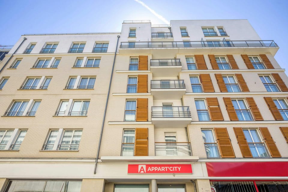 Appart'City Confort Paris Clichy - Mairie Apartment hotel in Clichy