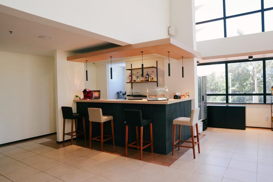 Bar/lounge