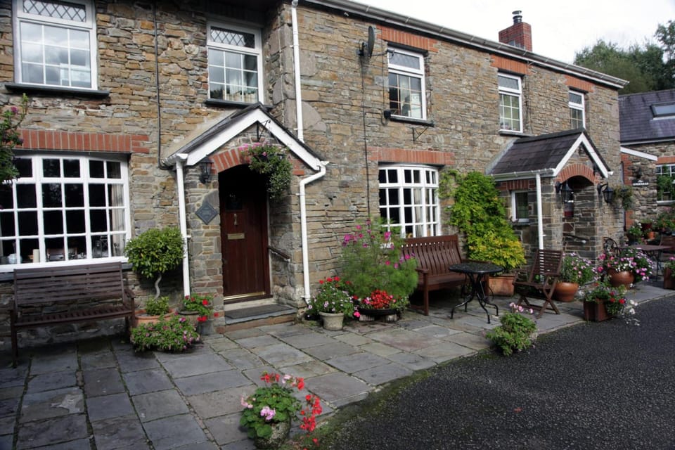 Fferm Y Felin Hotel in Wales
