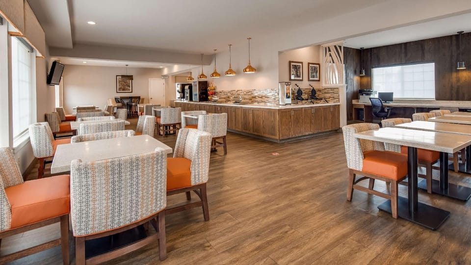 Best Western Plus Bayshore Inn Hotel in Eureka
