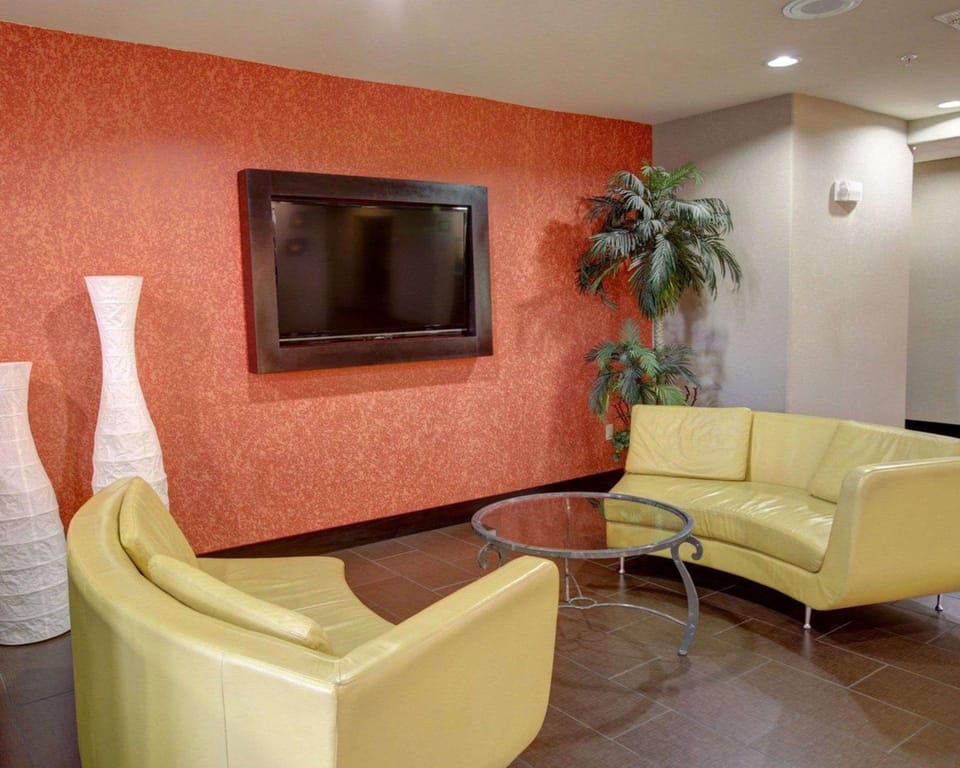 Comfort Suites Georgetown Hotel in Georgetown