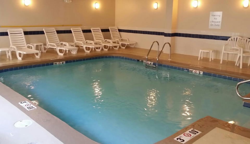 Comfort Suites Mobile-South Alabama University Area Hotel in Mobile