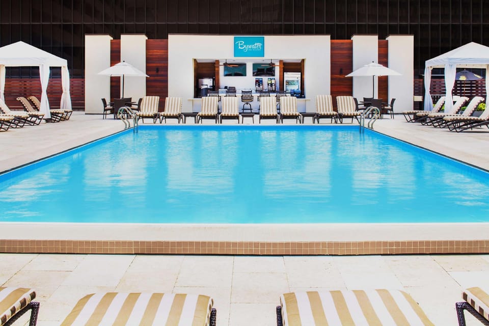 Hyatt Regency New Orleans Hotel in Warehouse District