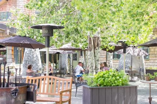 PlumpJack Inn Hotel in Palisades Tahoe (Olympic Valley)