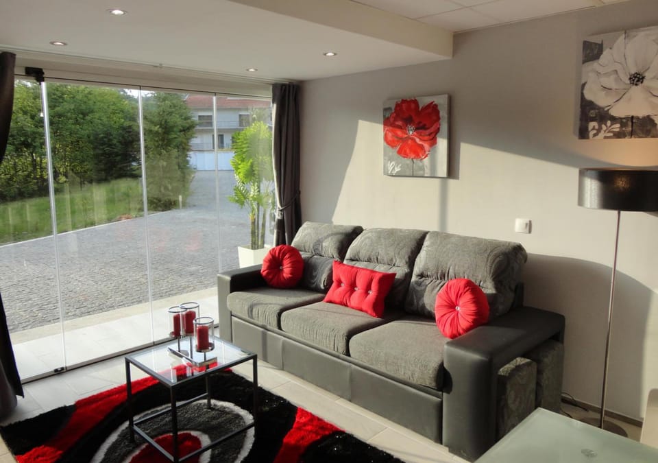 Shared lounge/TV area
