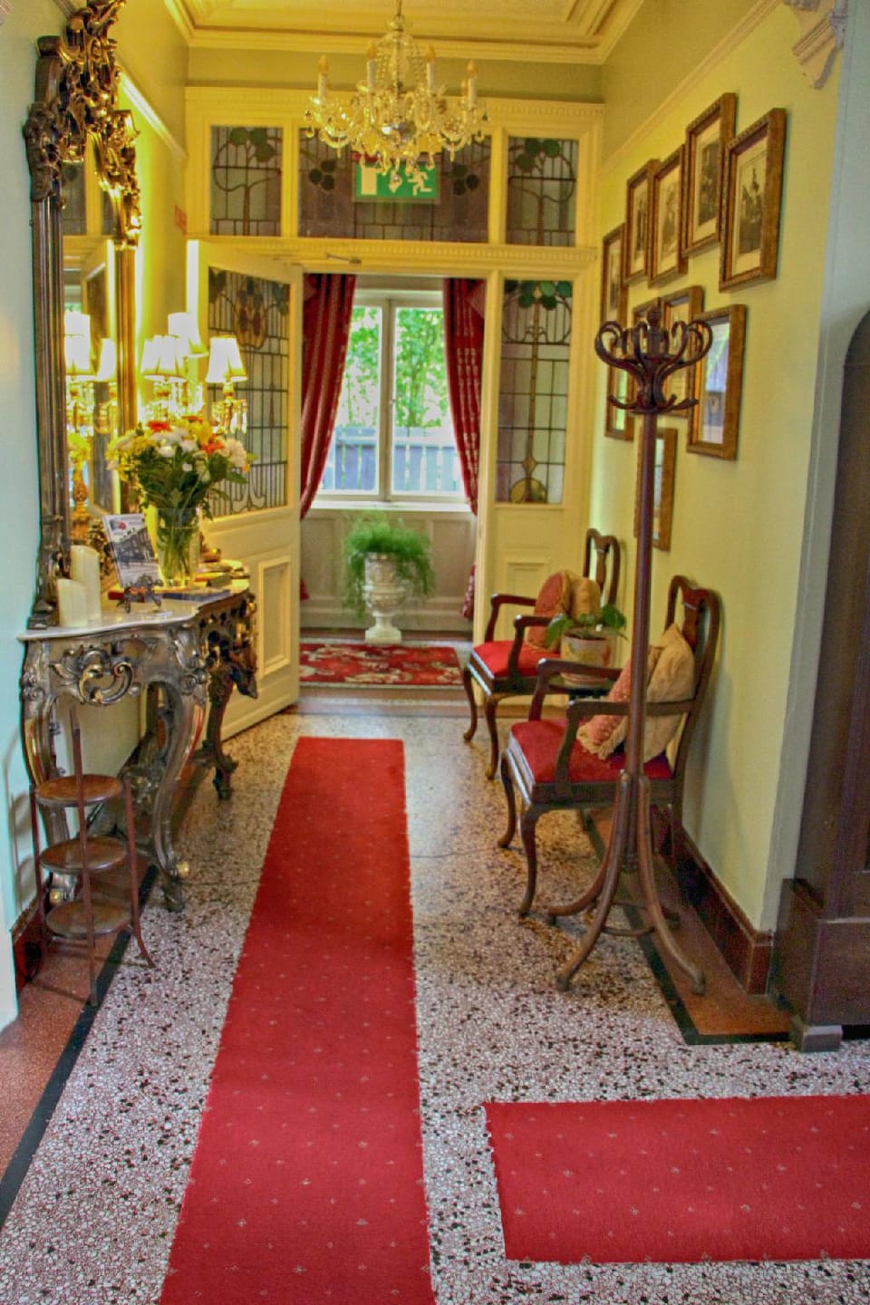 Innisfree House Hotel in Dundalk