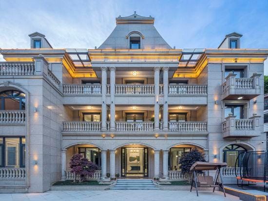 Yueshan Yunshu · Anji yunshang grassland luxury Hotel in Hangzhou