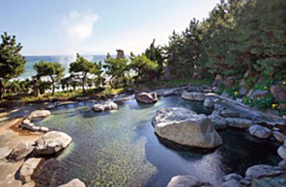 Open air bath