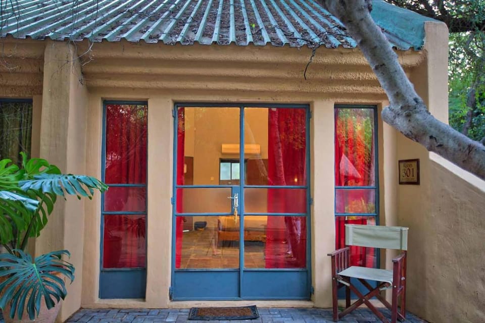 Island Safari Lodge Lodge in Africa