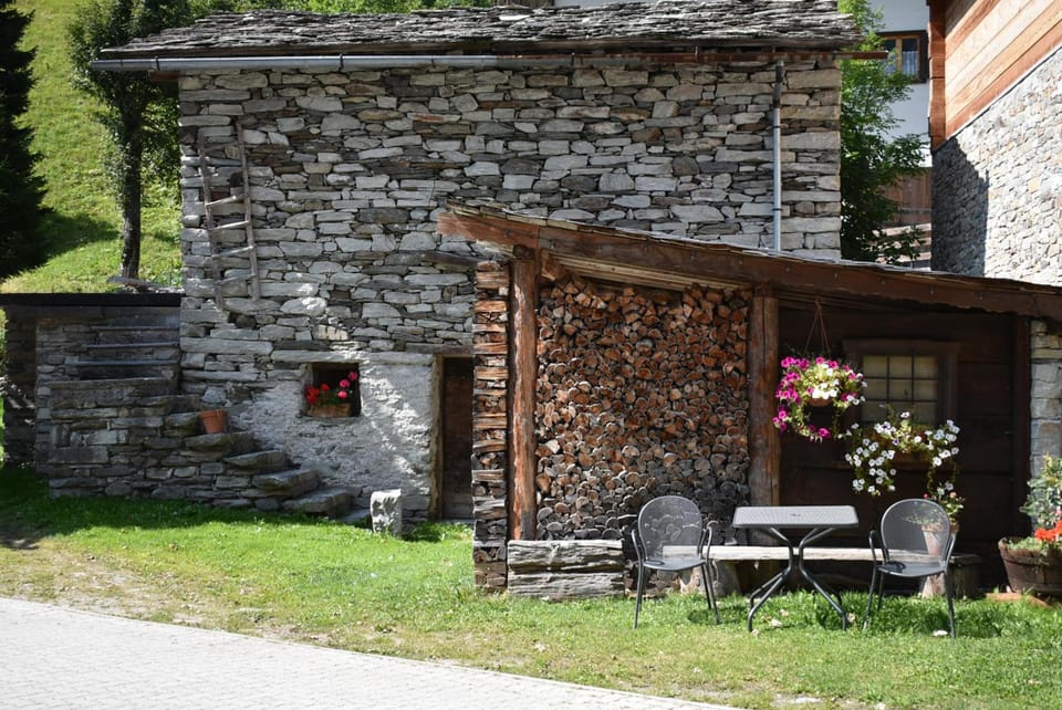 Albergo Mangusta Hotel in Canton of Grisons