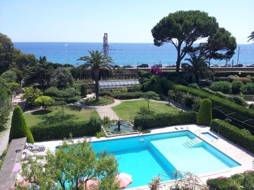 Villa Belle Rive Hotel in Cannes