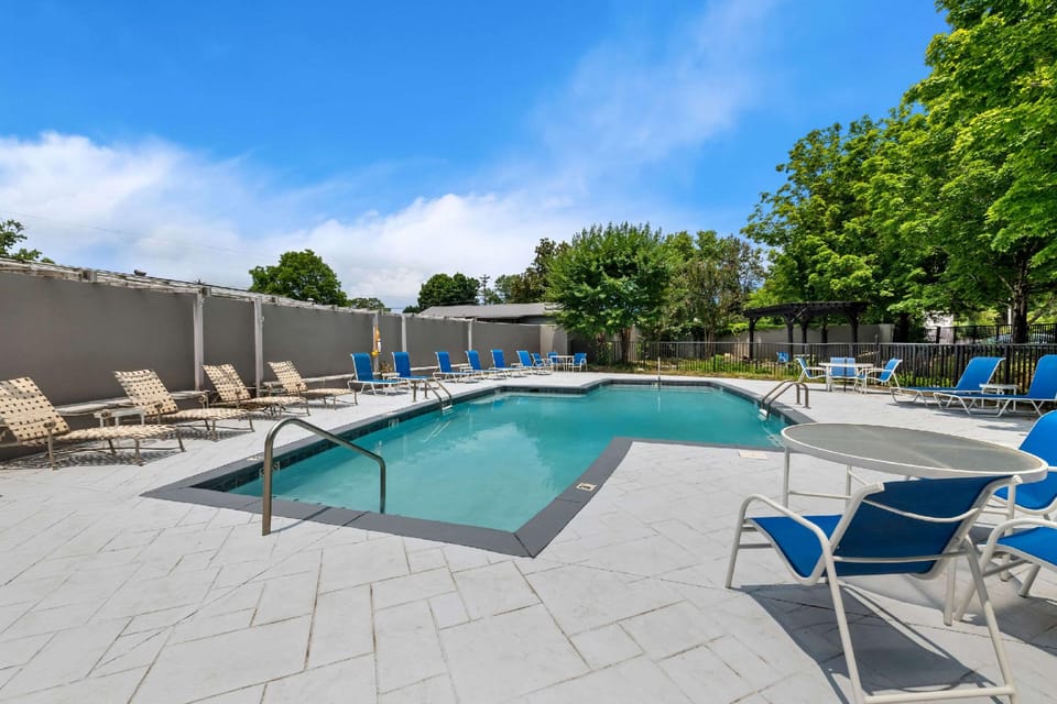 Sleep Inn & Suites Pigeon Forge - Downtown Hotel in Pigeon Forge