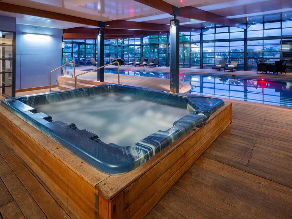 Novotel Canberra Hotel in Canberra