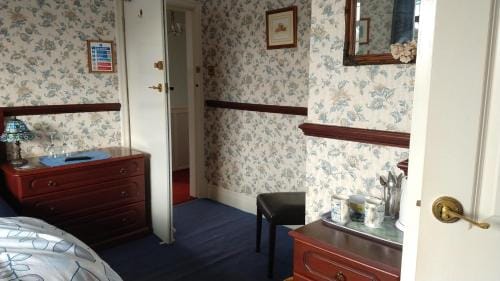 Hollingworth Lake Guest House Room Only Accommodation Hotel in Calderdale