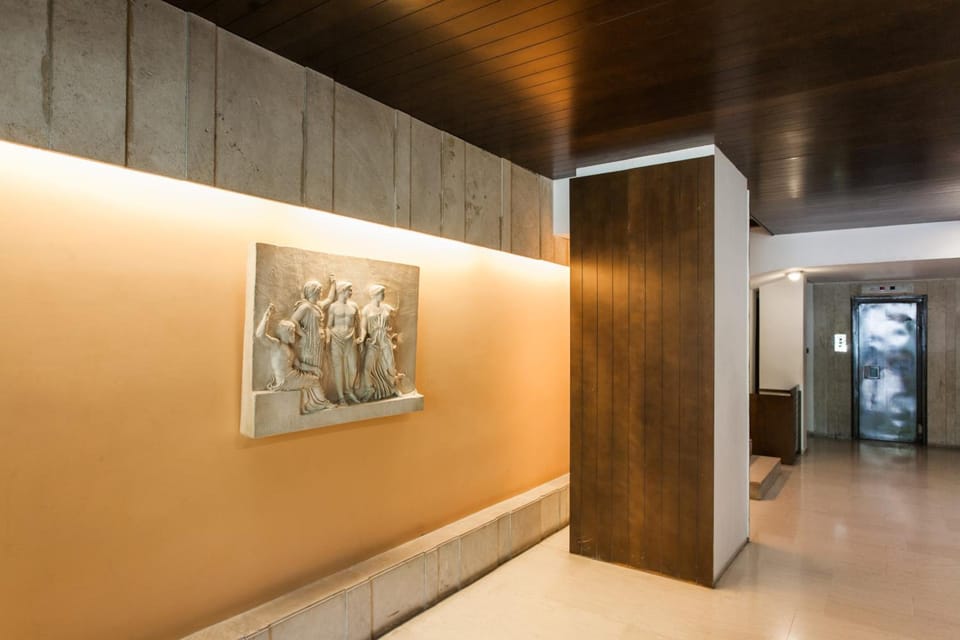 Homz Studios Faliro Hotel in South Athens