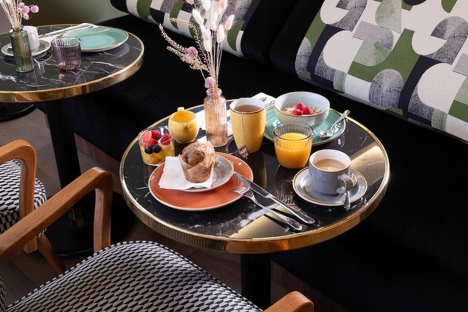 Hotel Les Artistes Hotel in Paris