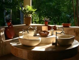 Hacienda Chichen Resort and Yaxkin Spa Hotel in State of Quintana Roo