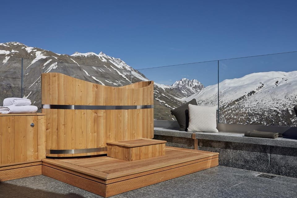Hot tub