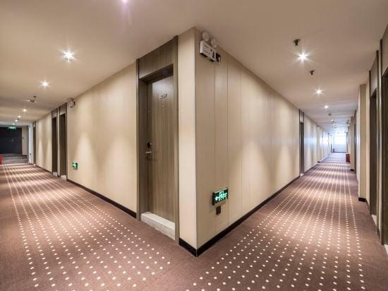 Lai Yi Hotel (Changji Road Anting Subway Station) Hotel in Shanghai