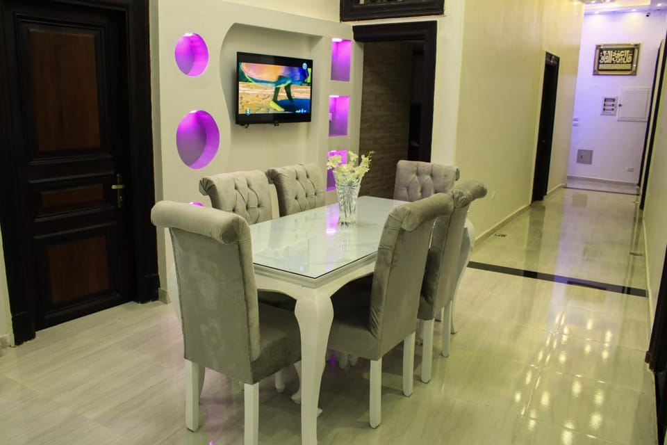 Shared lounge/TV area