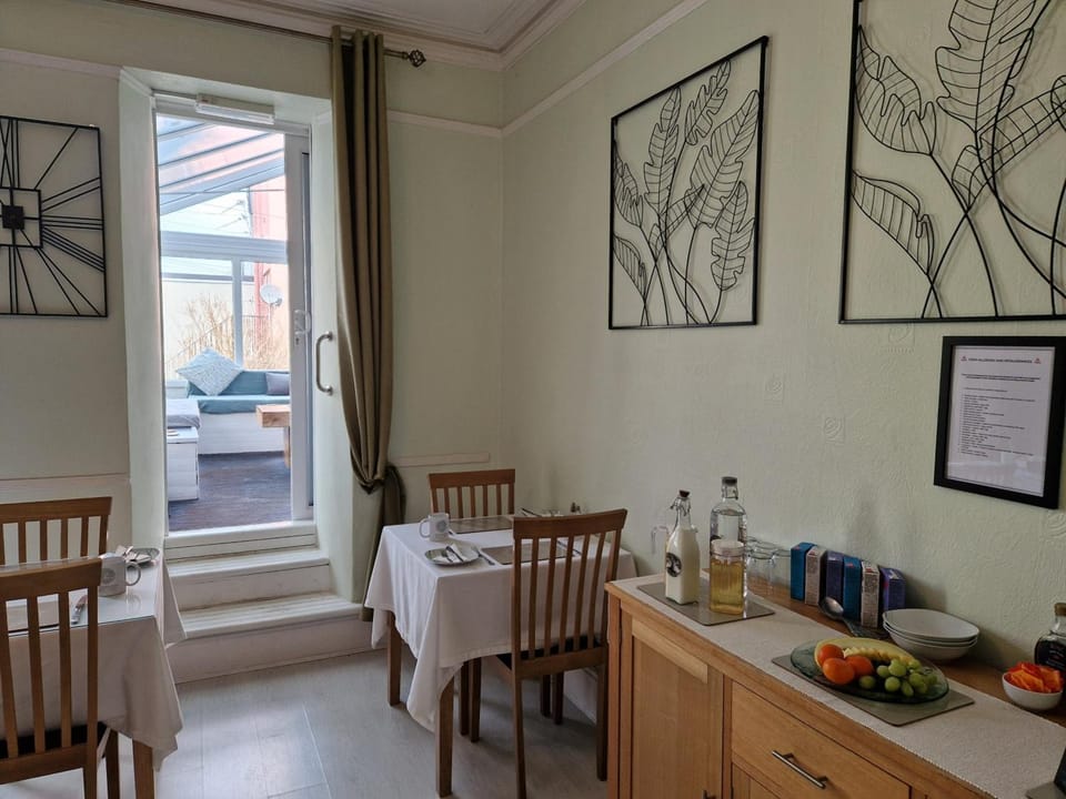 Ambassador Guest House Hotel in Paignton