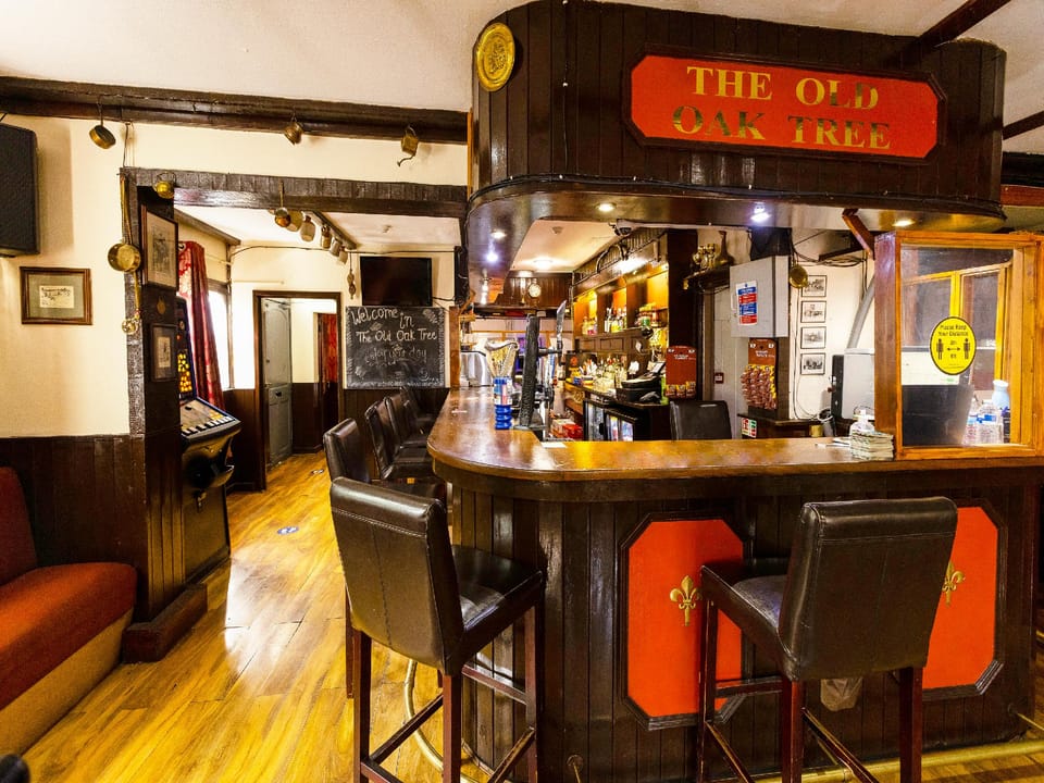 Old Oak Tree Inn Hotel in Southall
