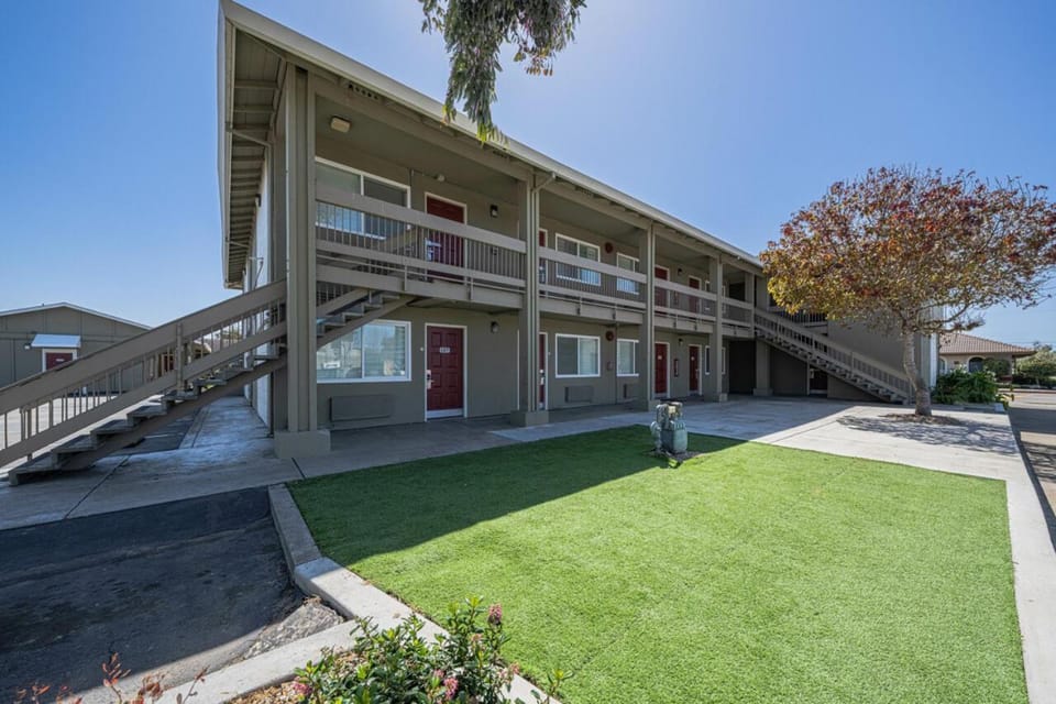 Coastal Valley Inn Motel in Castroville