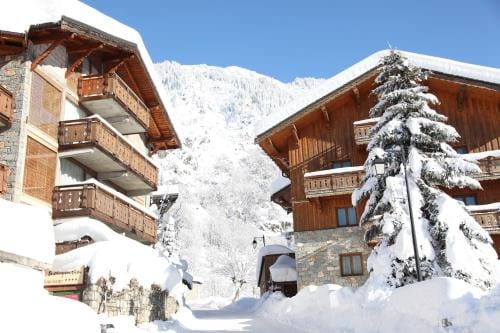 Chalets of Ibex in heart of Champagny-en-vanoise Hotel in Champagny-en-Vanoise