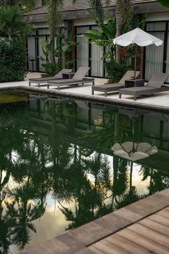 Le Chien Rouge Hotel in Buleleng