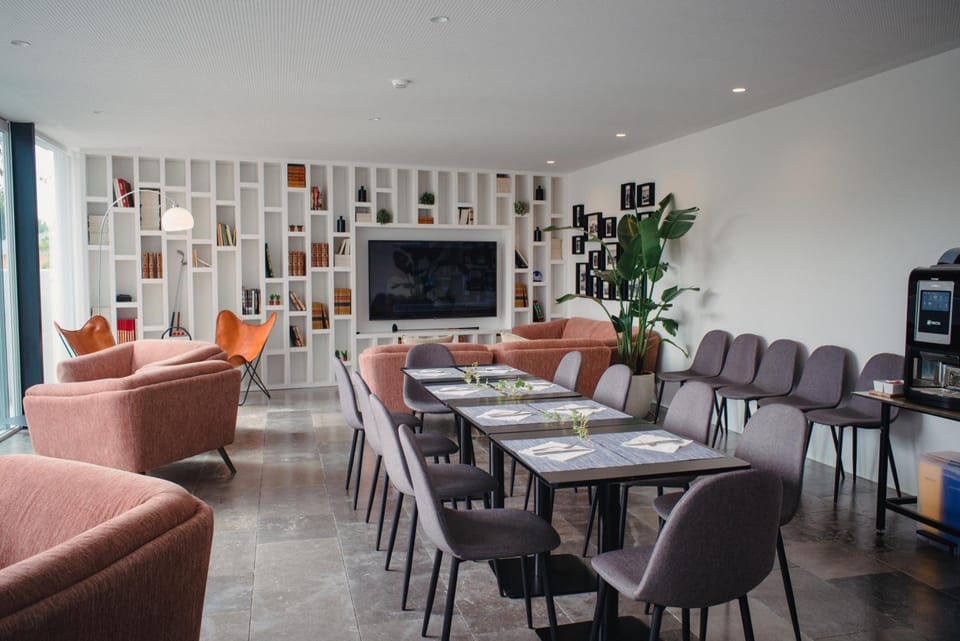 Bar/lounge