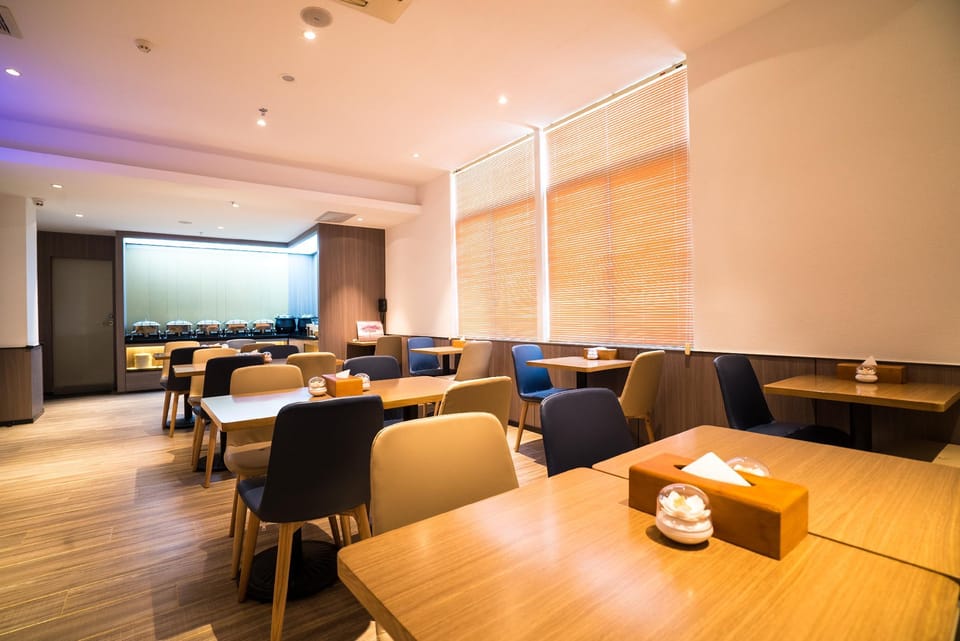 Hanting Hotel Zhuhai Xiangzhou Long Distance Bus Station Hotel in Guangdong