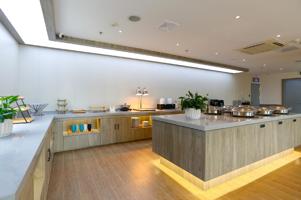 Hanting Hotel Zhuji Jiangdong Road Hotel in Hangzhou