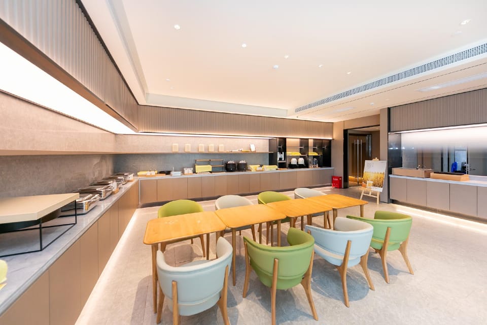 Ji Hotel Hongqiao International Exhibition Shenhong Road Hotel in Shanghai