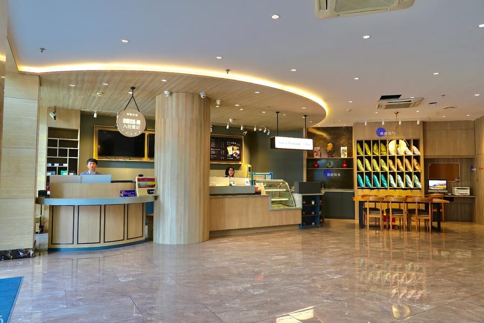 Hanting Hotel Haining Haichang Road Railway Station Hotel in Hangzhou