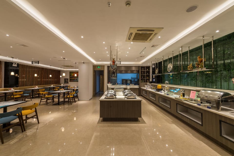 Hanting Hotel Haining Haichang Road Railway Station Hotel in Hangzhou