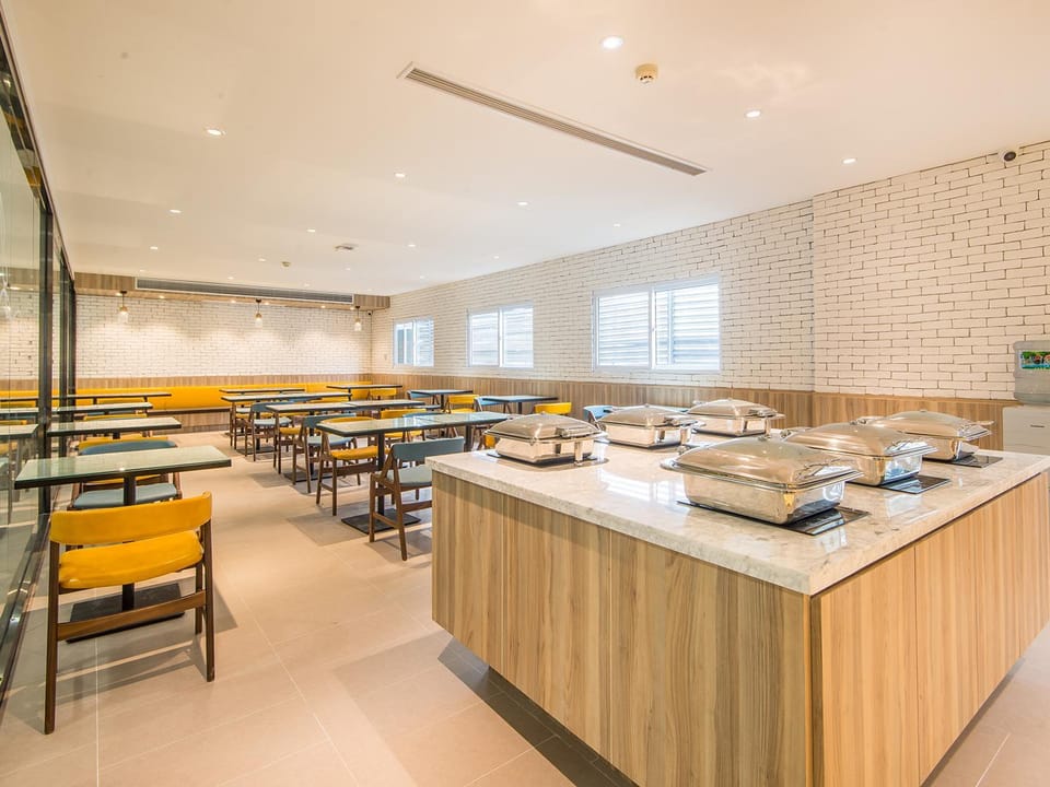 Hanting Premium Lianyungang Suning Plaza Hotel Hotel in Jiangsu