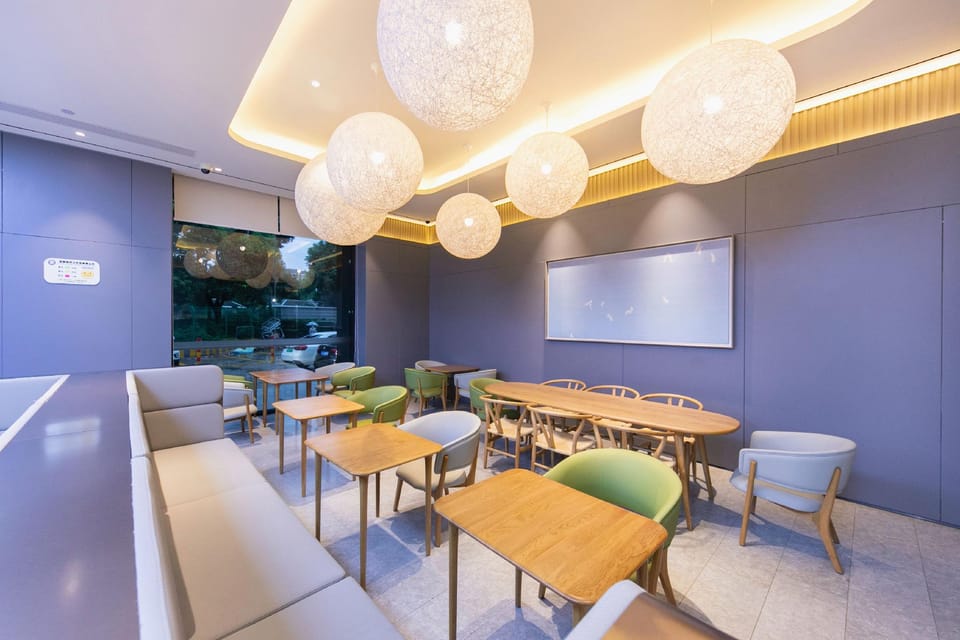 JI Hotel Shanghai New International Expo Center Gaoke West Road Hotel in Shanghai