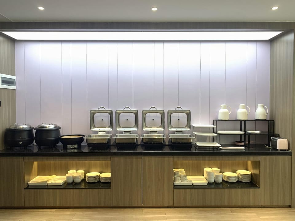 Hanting Hotel Shenzhen Longhua Bus Station Hotel in Shenzhen