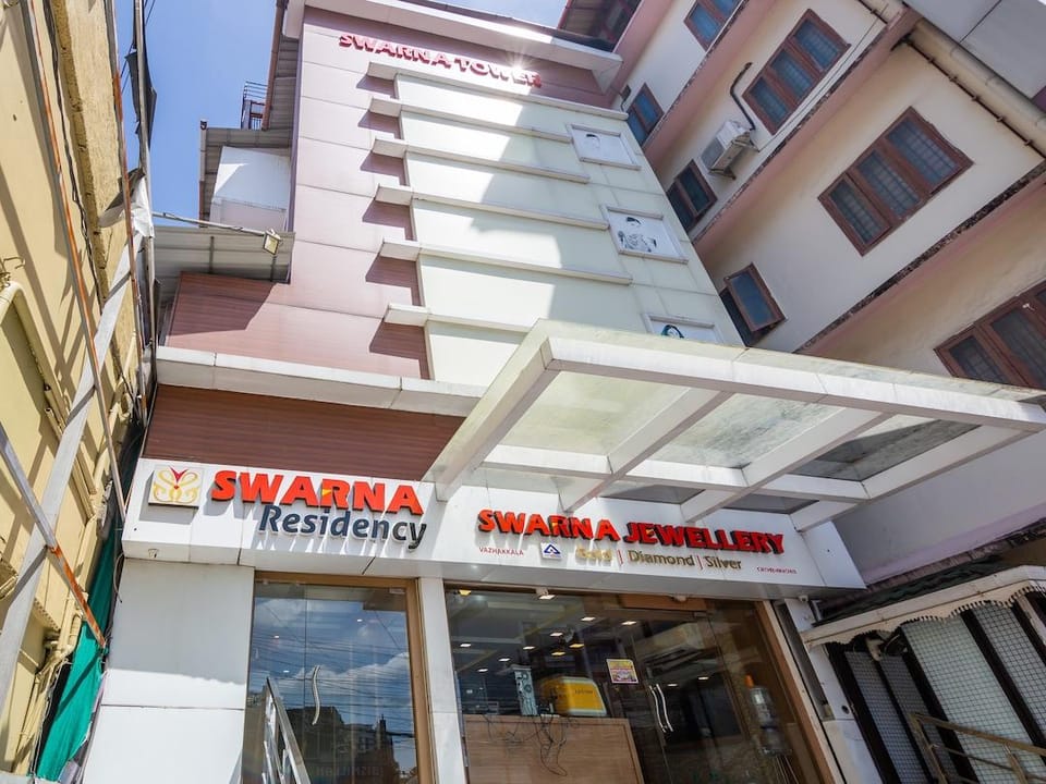 Swarna Residency Hotel in Kochi