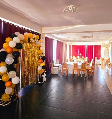 CASABLANCA Hostel in Craiova