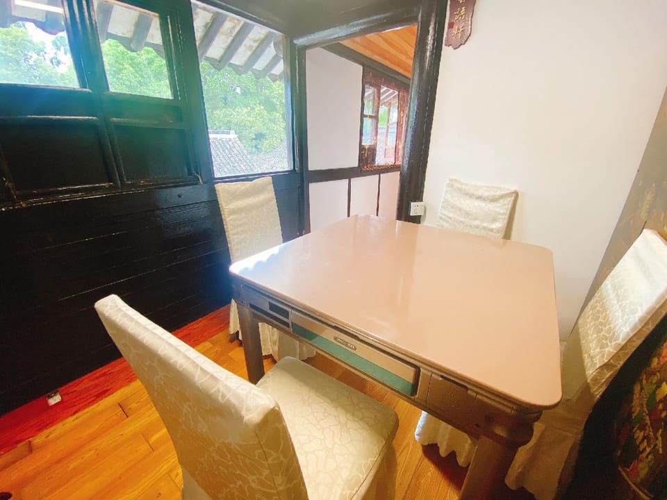 Zhujiajiao Qing Dynasty Shu House Home Stay Hotel in Shanghai