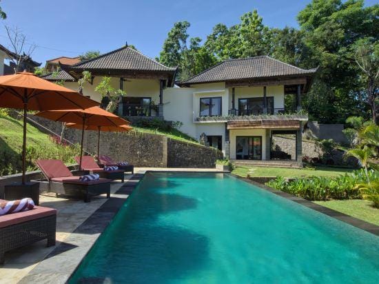 VILLA CAHAYA Perfectly formed by the natural surrounding and Balinese hospitality Hotel in Buleleng