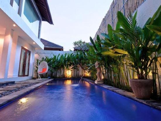 Villa Pearl Seminyak Hotel in Kuta